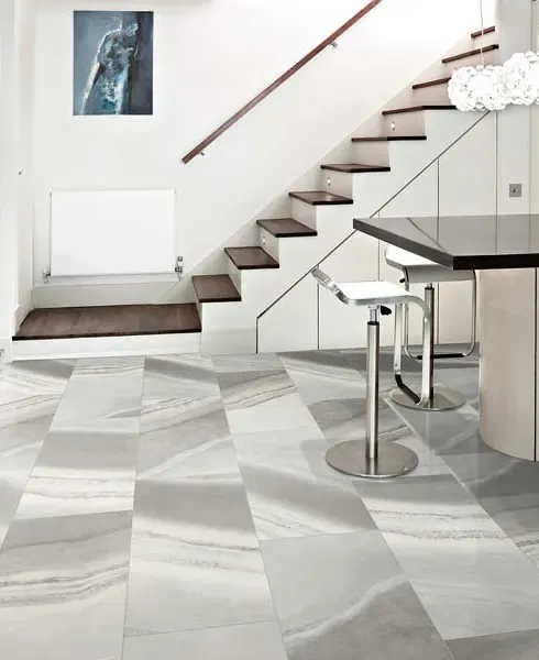 Staircase With Floor